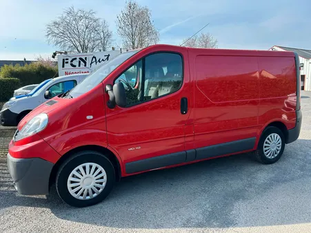Renault trafic 2.0 dci 115 / 3 places / MOTEUR A CHAINE