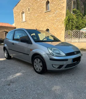 Ford Fiesta 1.4 16V Trend 1er Main, faible Kilométrage, idéal jeune conducteur