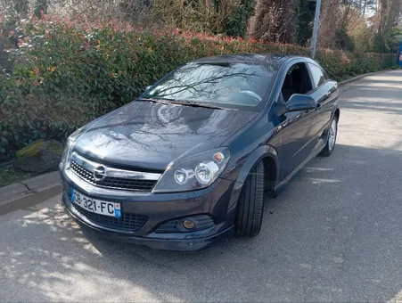 Opel Astra gtc 1.7 cdti 125 cv
