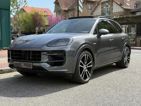 Porsche Cayenne E-HYBRID 3.0 V6 BVA 470 CV