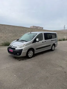 CITROËN JUMPY 2.0 HDI 163CV - L2H1 -FULL OPTIONS- 5 places - Faible kilométrage - Distribution Complète Neuve - Entretien Complet Effectués - GARANTIE 12M