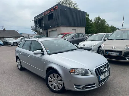 Audi a4 2.5 tdi v6 155cv pack ambiente