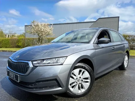 🥇 Skoda Octavia Combi Break 2.0l tdi 150 Business DSG7/ATTELAGE/VIRTUAL/CARPLAY/CAMERA/GPS/LED/1°MAIN
