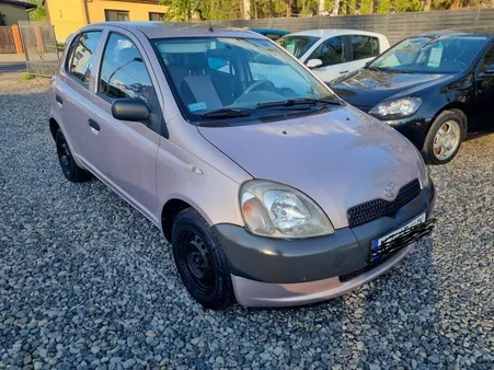 Toyota yaris essence vitres électriques verrouillage