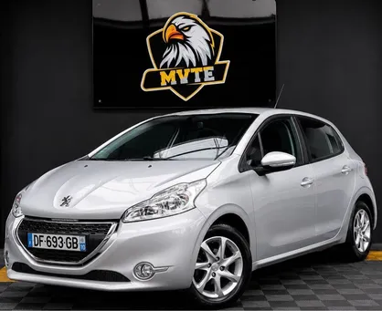 Peugeot 208 ⚪️ Véhicule Garanti ⚪️ 1 An d’entretien offert