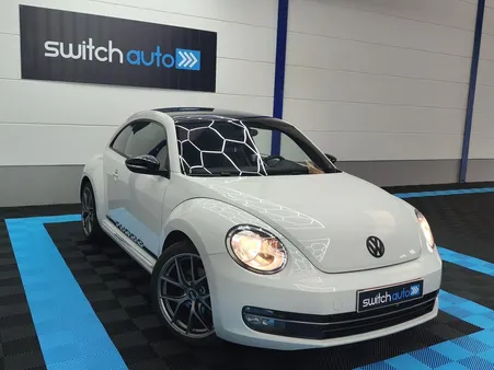 VOLKSWAGEN NOUVELLE COCCINELLE Beetle 2.0 TSI 200 CH WHITE TURBO BV DSG 6 / SUIVI COMPLET / AUDIO FENDER /SIEGE CHAUFFANT/ GARANTIE