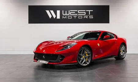 Ferrari 812 Superfast V12 6.5 800 – Française / Baquets / Lift / JBL / Carbone / Peinture historique / 2954E/MOIS