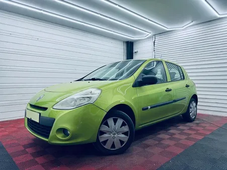 Renault Clio III Phase 2 1.2 i 75 CLIM