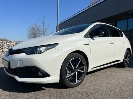 ⭐️ toyota auris collection hybrid 136chv bluetooth/camera/led/garanti suivi✅