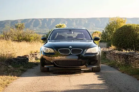 BMW M5 E60 V10 Atmosphérique • Future Collector • 84 800 km