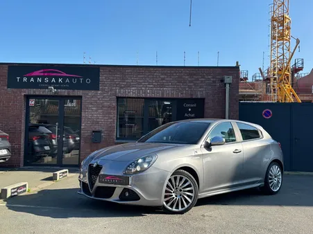 ALFA ROMEO GIULIETTA 1750 TBI 235 ch Quadrifoglio Verde / Serie Spéciale Giulietta for Maserati 2/100