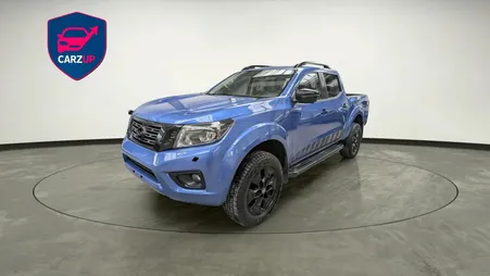 Nissan NAVARA 2.3 dCi 190 ch * Double Cab * BVA * Toit Ouvrant * Caméra 360 * CarPlay * Attelage