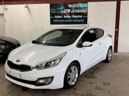 Kia cee-d 1.4 i 100ch style 3 porte 1ER MAIN
