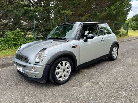 Mini Cooper 1.6 essence 115cv