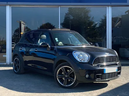 MINI Countryman 2.0 143 cv Cooper SD Steptronic / TOIT OUVRANT / RADARS ARRIÈRES / RÉGULATEUR ET LIMITEUR DE VITESSE / BLUETOOTH