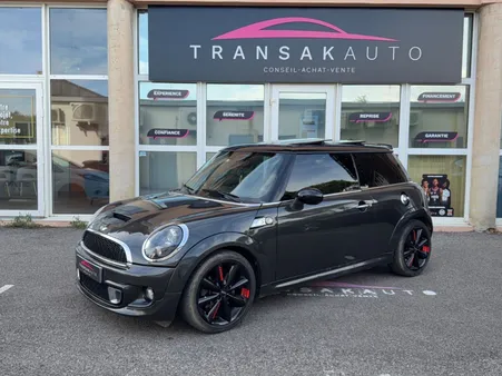 MINI 2 (R56) LCI Cooper S 1.6 i 16V Turbo 184 cv / TOIT OUVRANT / SIEGE CHAUFFANT