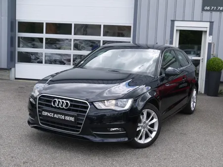 Audi A3 2.0 TDI 150CH AMBITION LUXE / DISTRIBUTION FAITE