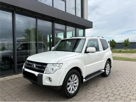 Mitsubishi Pajero Court 3.2 DI-D 200 CH