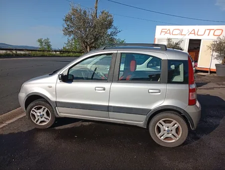 Tres jolie Panda 4x4 1.2i Ethanolet sans pkomb