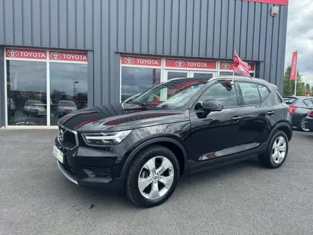 Volvo xc40 d3 momentum 2wd 2.0l d 150cv 4x2