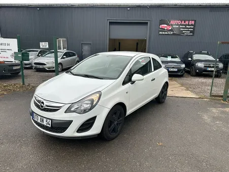 Opel corsa 1.2 i 85 ch de 09/2014 km 148000