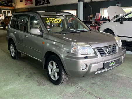 NISSAN XTRAIL 2.2L VDI vrai 4X4 REVISEE
