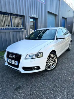 Audi a3 sline 2.0 tdi 140cv boite auto s-tronic / révisée et garantie 12 mois