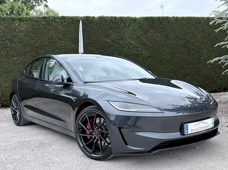 Tesla model 3 performance highland gris stealth