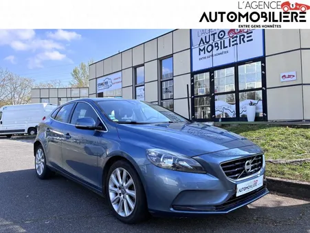 Volvo v40 115ch effektiv-line kinetic