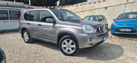 Nissan x-trail 2.0 dci 150 ch . 4X4 ( MOTEUR A CHAINE ) + 1 ERE MAIN + CARNET D ENTRETIEN ET SUIVI COMPLET + BOITE AUTOMATIQUE +REVISER ET GARANTIE 12 MOIS NATIONALE