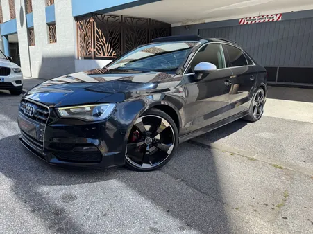 AUDI A3 BERLINE 2.0L TDI 150CV S Line S tronic 6 Toit Ouvrant Panoramique