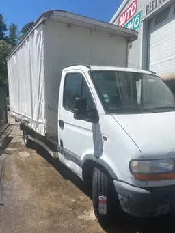 Vends Renault master Td 80 ch à 42700 kms