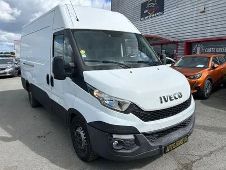 Iveco Daily FOURGON FGN 33 S 15/2.3 V7 H1 QUAD-LEAF BVM6
