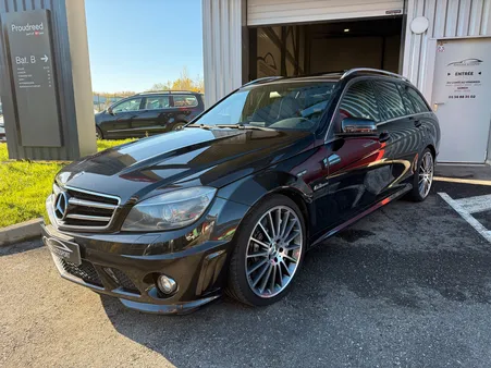 Mercedes Classe C Break 63 AMG V8 457ch BVA7 - Entretien Mercedes ✅ - Toit ouvrant - Jantes Alu 19 - Package AMG Performance (PP) - Différentiel - Volant Alcantara - Cuir Noir - Alarme - Pas de Malus