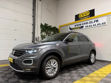 Volkswagen T-ROC 115cv Tdi Confort Business 6 Vitesses Bi-Ton Gris Toit Noir + J-Alu + Camera De recul + Radars Avant + arrière + Régulateur de vitesse adaptatif