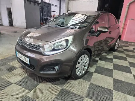 Kia rio 1.4 crdi 90 cv bvm6 premium led semi cuir gps camera ar. Jantes alu ...