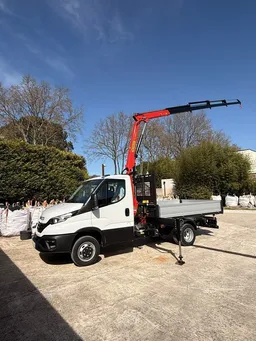 Iveco Daily + grue Palfinger