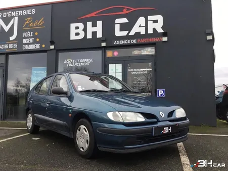 Renault Megane 1.4L ESSENCE 75CH RT IDEAL 2EME VEHICULE * entretien a jour