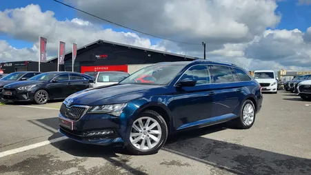 Skoda superb break 1.5 tsi 150ch business dsg / tva recup - loa possible / malus ok / carplay acc