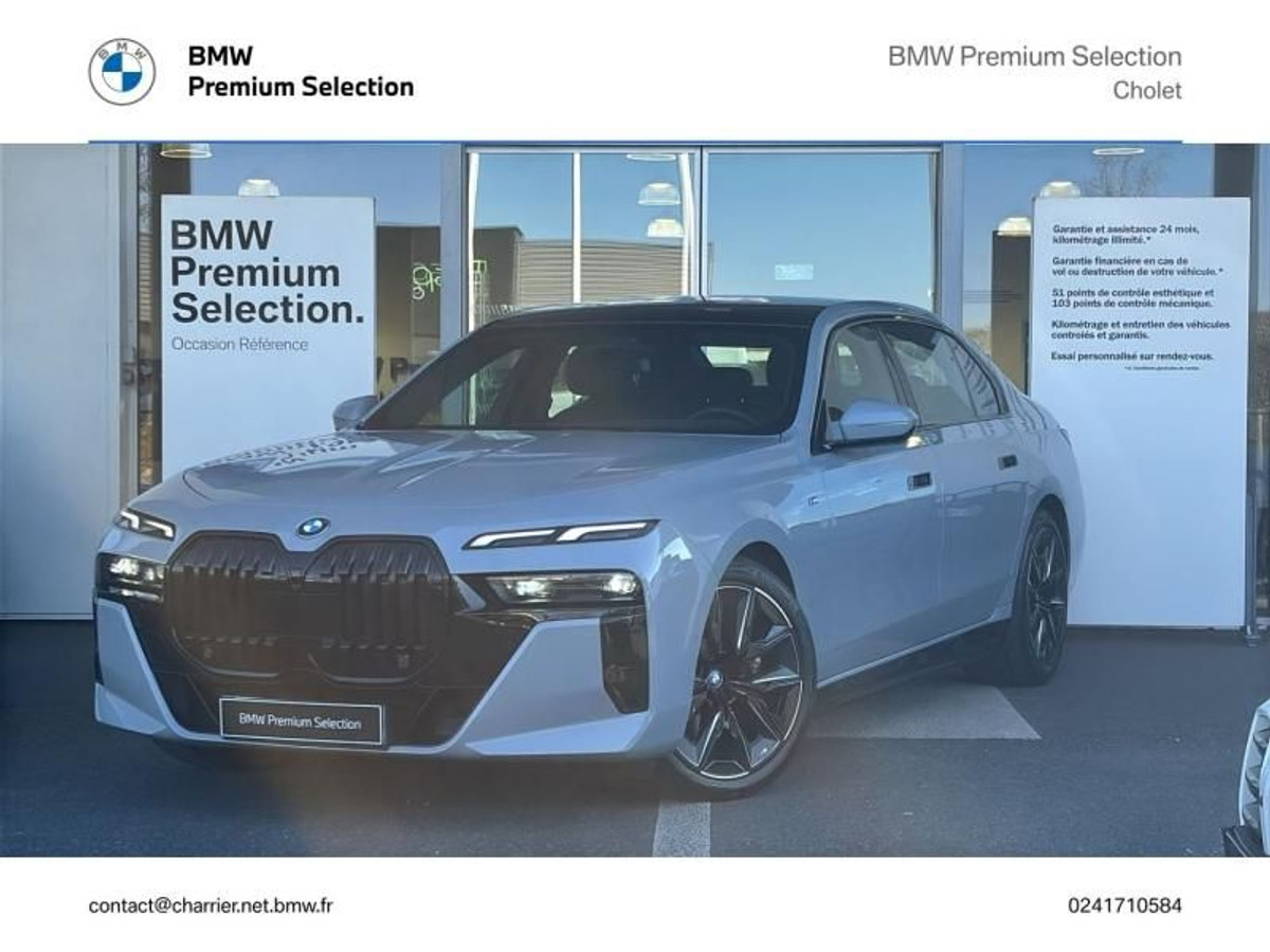 BMW i7