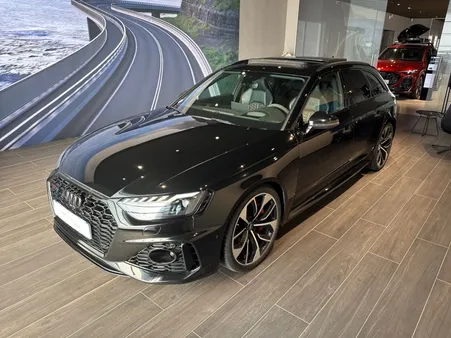 AUDI RS4 Avant V6 2.9 TFSI 450 ch Tiptronic 8 Quattro Jeu de 4 Roues complètes hiver Audi Sport origine offerte