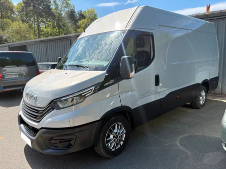 17300 hors taxes - iveco daily v 2.3 35s16a8 v11 h2 3520