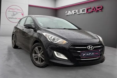 HYUNDAI I30 1.6 CRDi 110 Blue Drive Intuitive / CLIMATISATION / RADARS ARRIÈRES / BLUETOOTH / FACTURES / GARANTIE 12 MOIS