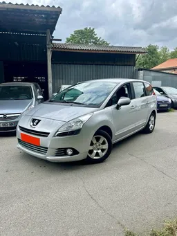 Peugeot 5008 Active 1.6hdi 16v 110cv bvm6 7 Places