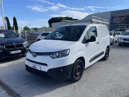 Toyota Proace City Medium 100 D-4D Business RC21