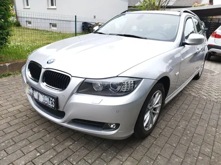 BMW 320i Touring E91 LCI - semi cuir- keyless go - xénon