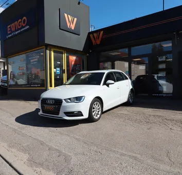 Audi a3 sportback 1.6 tdi 105 s-line -
