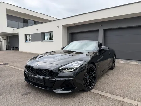 BMW Z4 M40i 340ch M PERFORMANCE G29 / intérieur cuir + alcantara noir surpiqure bleu M / full option / full black / suivi 100% BMW / Première main / révision BMW 05.2026 / Prix malus et CG inclus