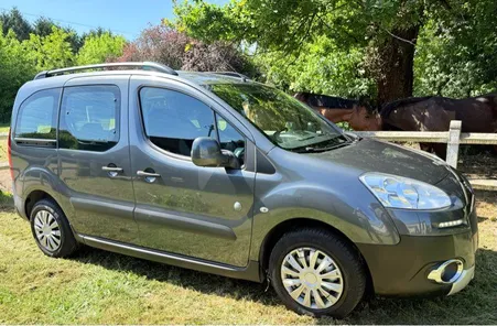 Partner Outdoor 1.6 Hdi 92cv *Sans AdBlue 1er propriétaire superbe, suivi factures d’entretiens complet, garantie 12 mois national 🇫🇷