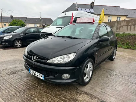 Peugeot 206 Peugeot 206 2007 - (2) 1.4 E X-BOX 5P 75Ch- Essence - Boîte manuelle